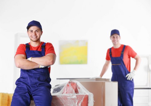 Removal van and moving team serving Roehampton homes