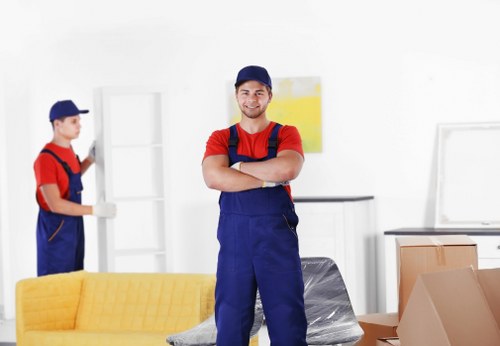 Residential moving van service for flats and houses in Roehampton