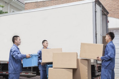 Moving house in Roehampton with local removals support