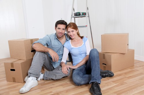 Safe packing and loading for home removals in Roehampton